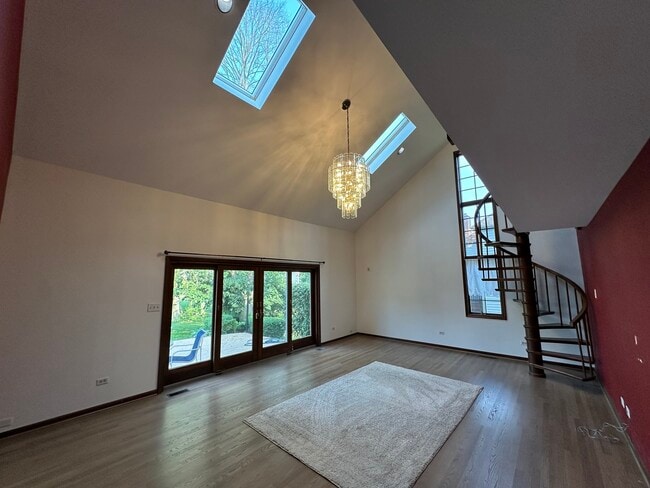 Building Photo - 1055 Knollwood Ln