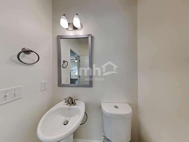 Building Photo - 248 Makenna Dr