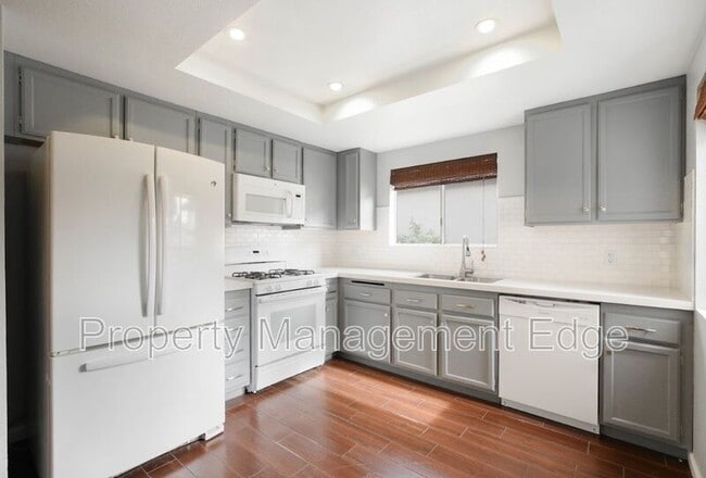 Building Photo - 254 Oleander Dr