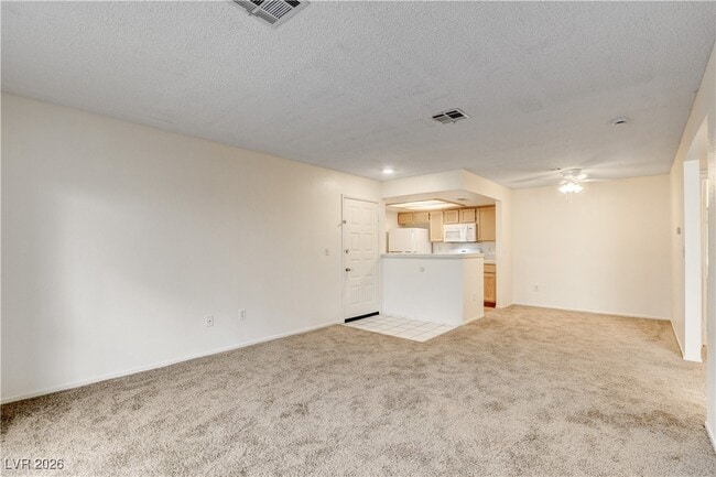 Building Photo - 7100 W Pirates Cove Rd