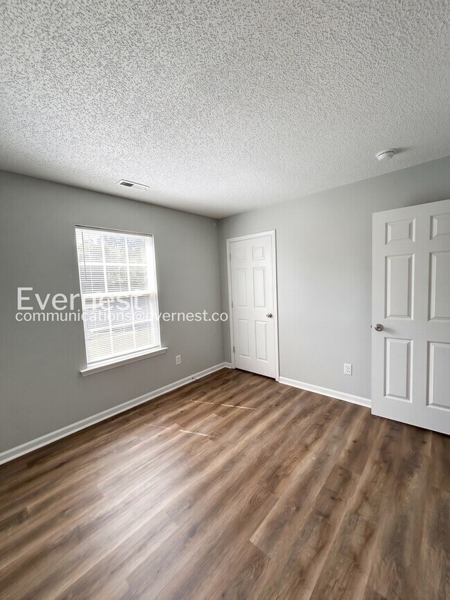 Building Photo - 10339 Gold Pan Rd