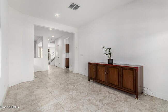 Building Photo - 5221 N 79th Dr