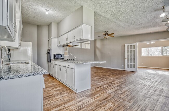 Building Photo - 4124 Micki Lynn Ave