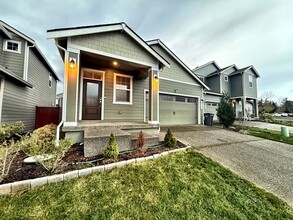 Building Photo - 4754 Driftwood St