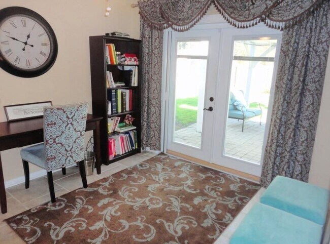 Building Photo - 280 Anderson Dr