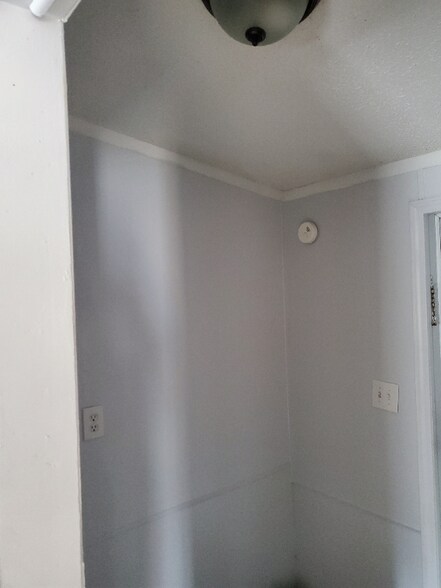 Building Photo - 106 Elizabeth Dr