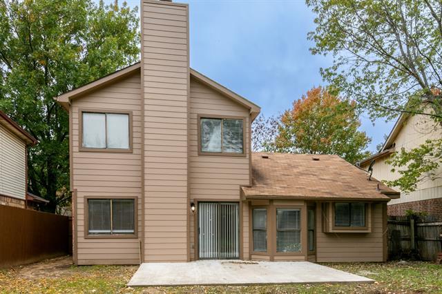 Building Photo - 2239 Turf Club Dr