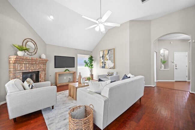 Building Photo - 905 Hunter's Creek Dr