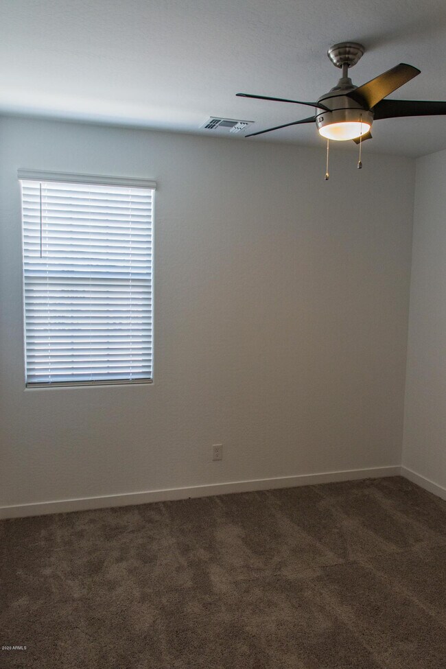 Building Photo - 1106 E Weatherby Way