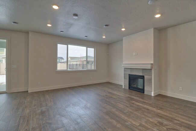 Building Photo - 5397 S Perlite Ave