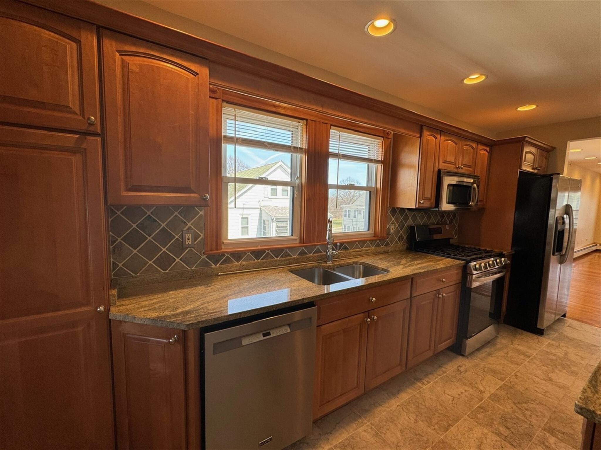 Building Photo - 14 Melville Rd