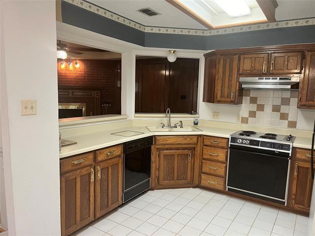 Building Photo - 7640 Grassland Dr