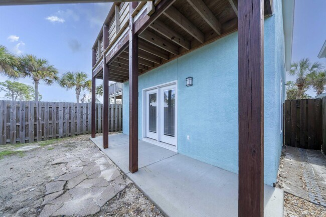 Building Photo - 6440 Summer Oak Dr