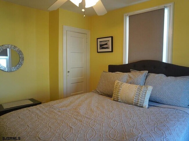 Building Photo - 11 S Baltimore Ave