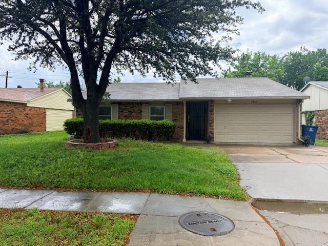 Building Photo - 3410 Maple Ln