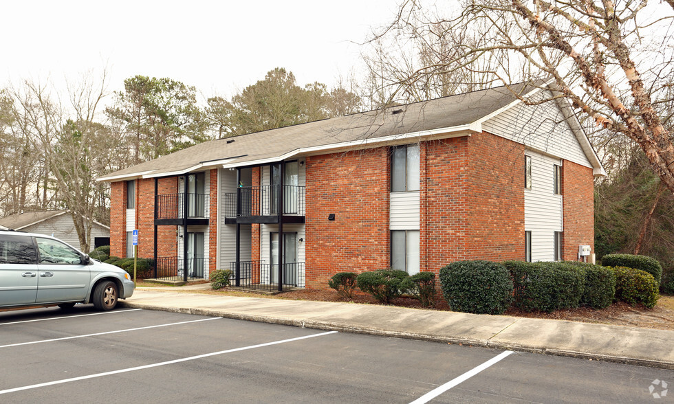 Primary Photo - Sweetbriar Apartments