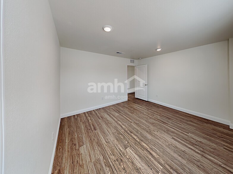 Building Photo - 712 Sienna Rising Dr