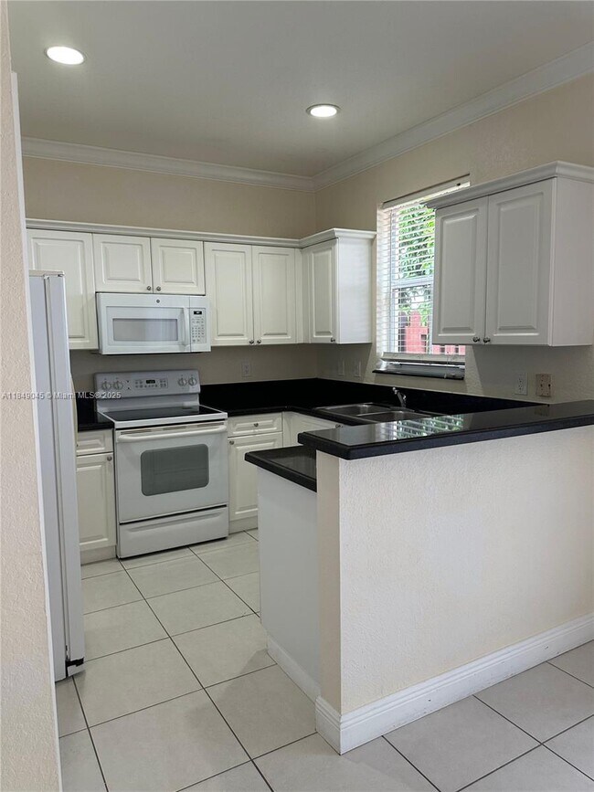 Building Photo - 12488 SW 126th Ave