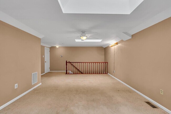 Building Photo - 31 Fair Acres Ct