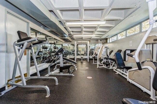 Building Photo - 150-38 Union Tpke Un