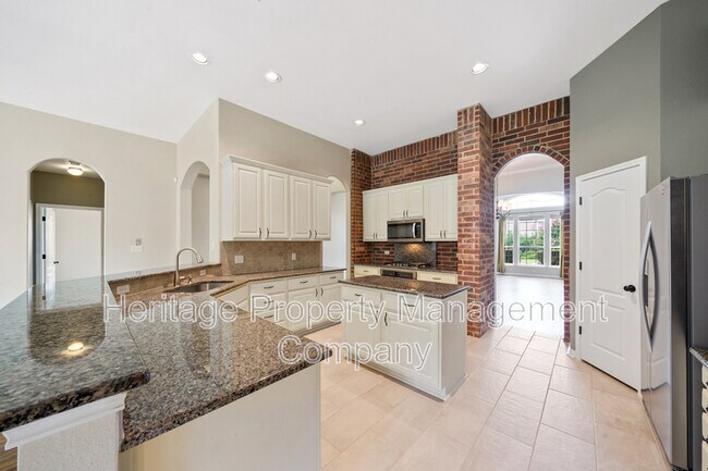 Building Photo - 8627 Magdalena Run