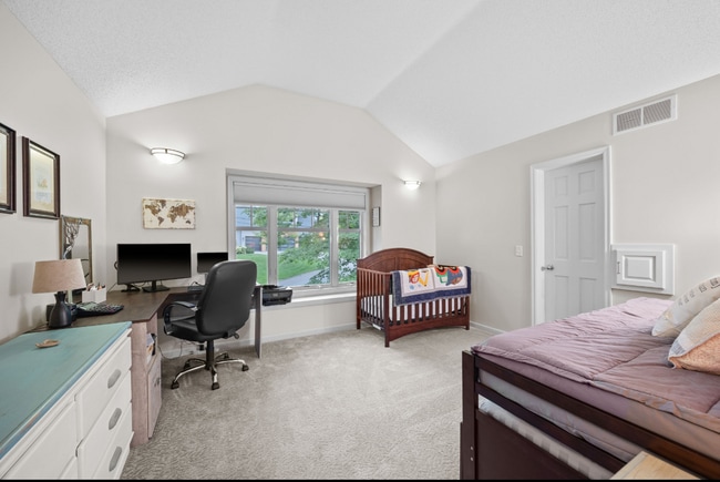 Building Photo - 1940 Concordia St