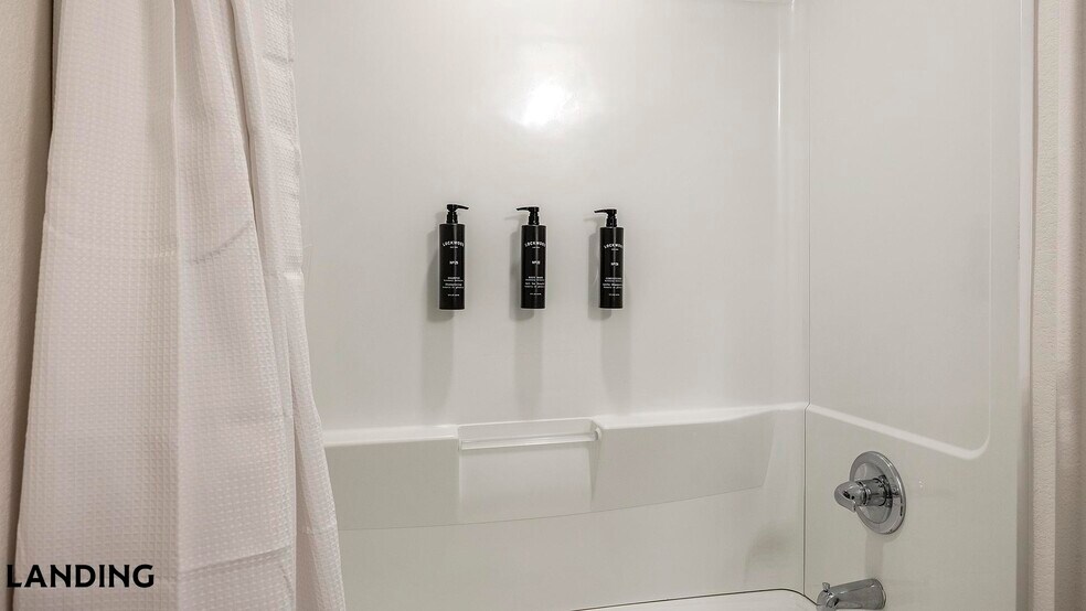 Building Photo - 1760 S Crismon Rd