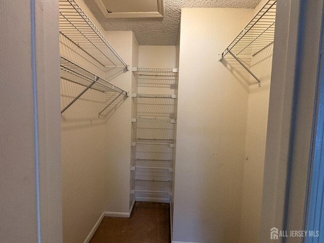 Building Photo - 62 Colleen Ct