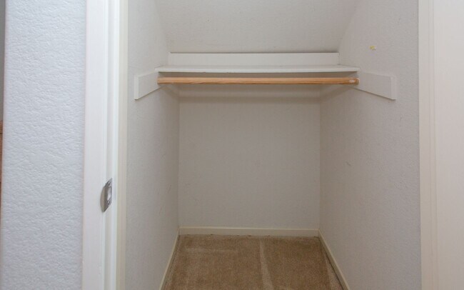 Building Photo - Condo in San Elijo!