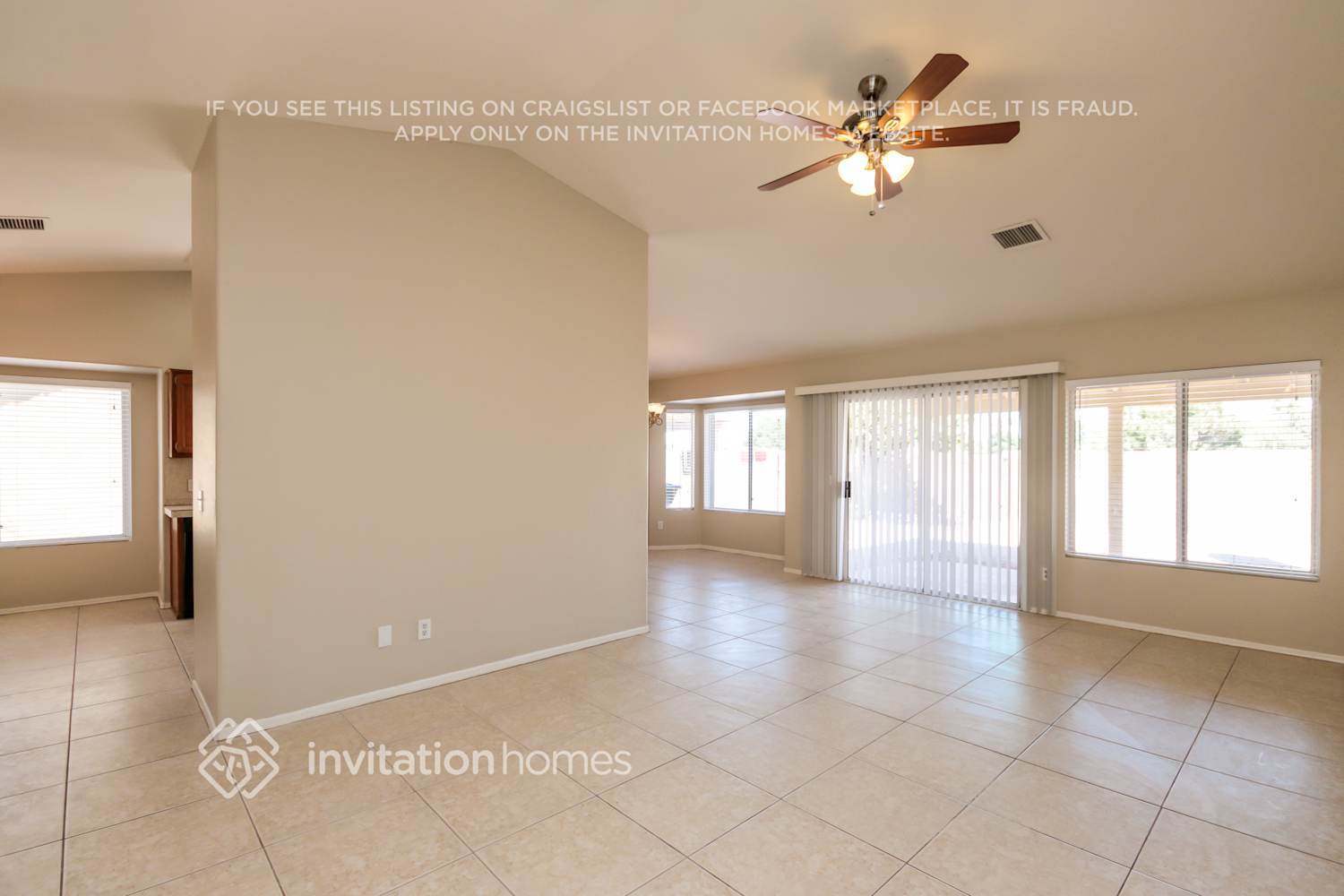 Building Photo - 1014 E Hearne Way