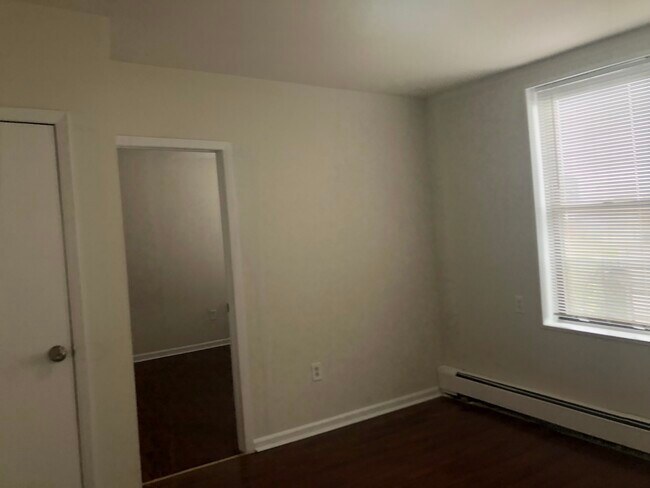 Building Photo - 7 Laidlaw Ave