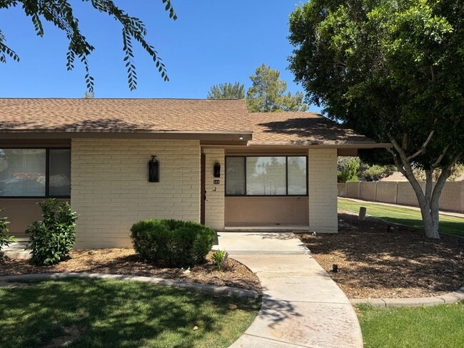 Primary Photo - 4 bedroom basement home North Mesa