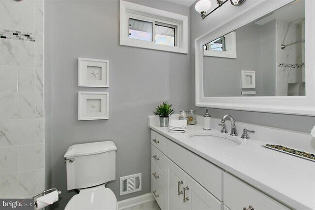 Building Photo - 7012 Hadlow Dr