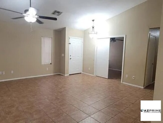 Building Photo - W Campana Dr