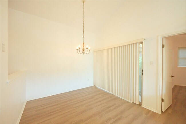 Building Photo - 8200 Cahill Dr