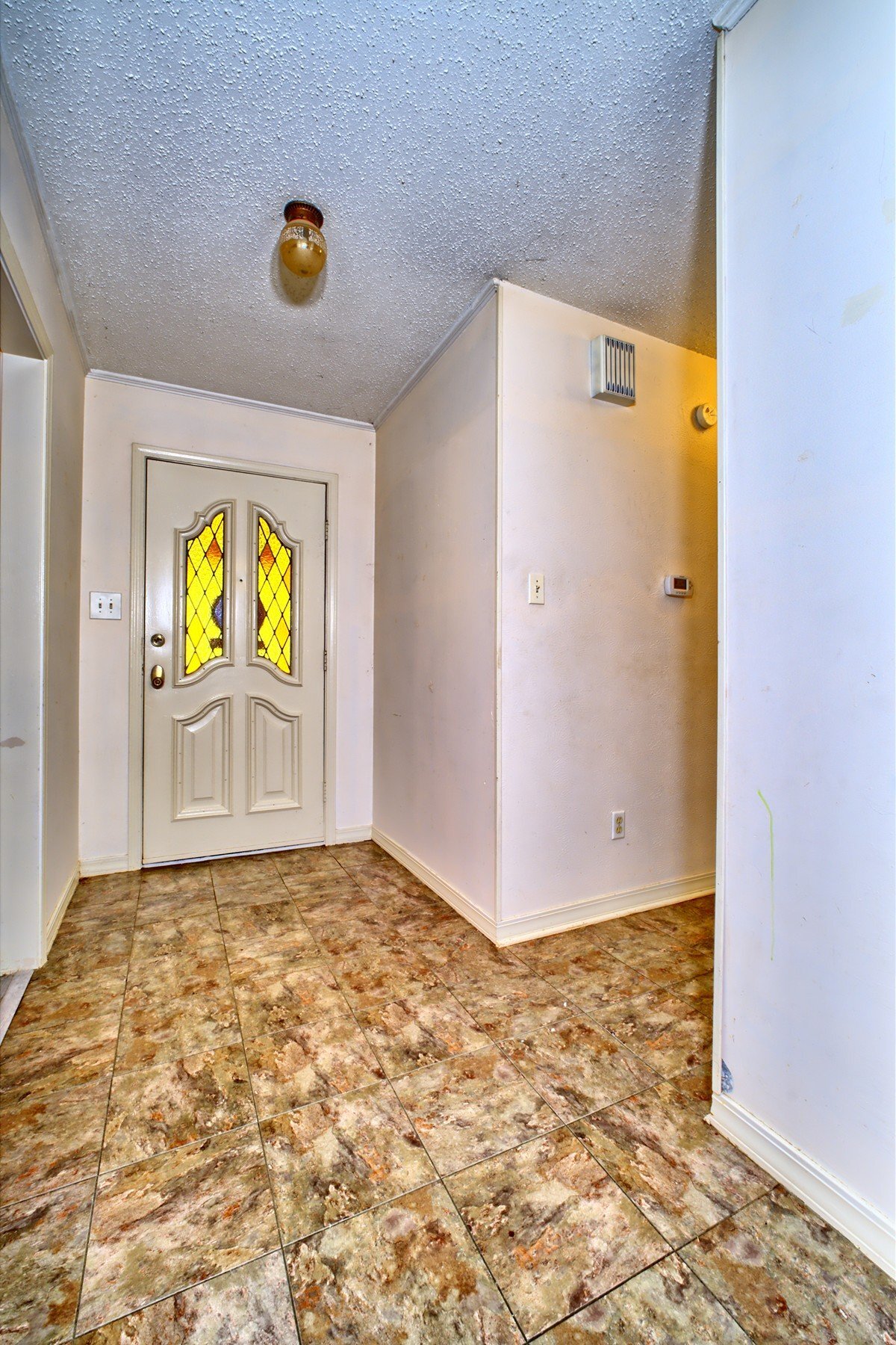 Building Photo - 10014 Mustang Cir