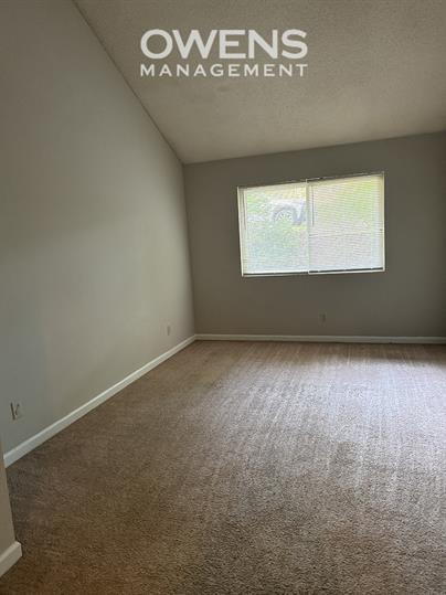 Building Photo - Duplex Available Immediately in North Hall