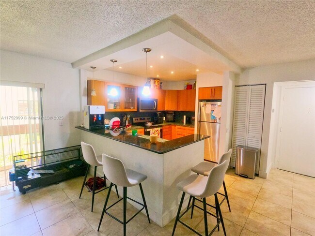 Building Photo - 8540 SW 149th Ave