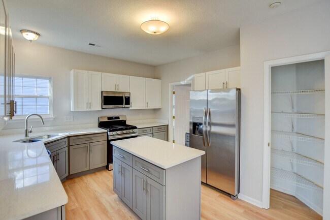 Building Photo - 2112 Seastone Trce