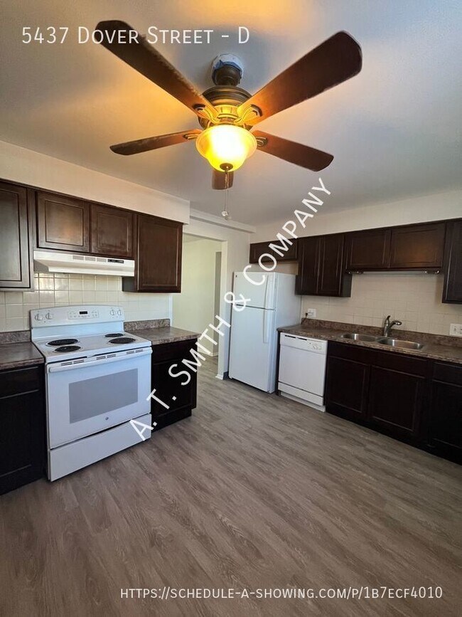 Building Photo - Great Location -- Updated Arvada 2 Bedroom...