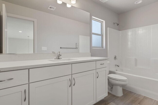 Building Photo - 174 N 100 W