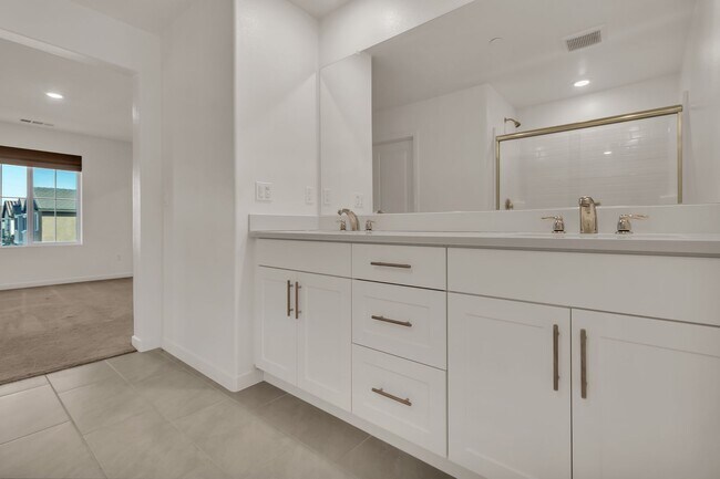 Building Photo - 16162 Juno Way
