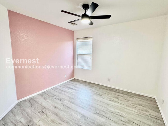 Building Photo - 4019 W 103rd Ct S