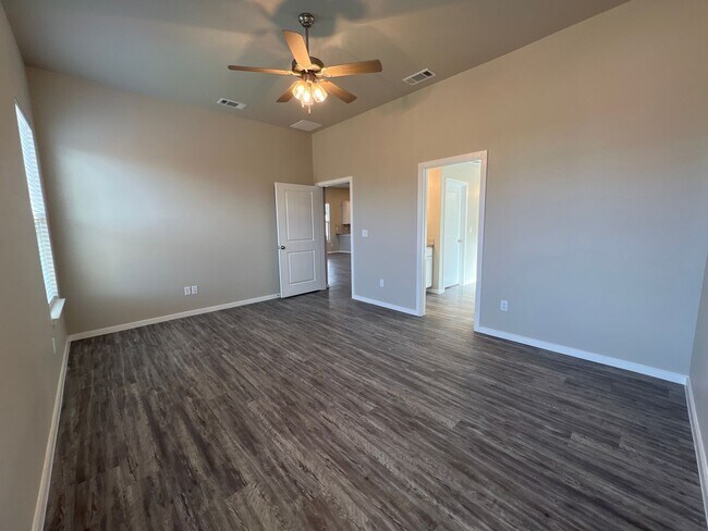 Building Photo - New Beginnings Start At AMRR: Gorgeous 3 Bedroom Available in June!