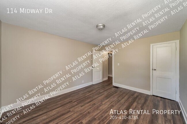 Building Photo - 114 Midway Dr