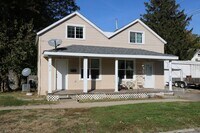 Building Photo - 1418-1418 Smith St