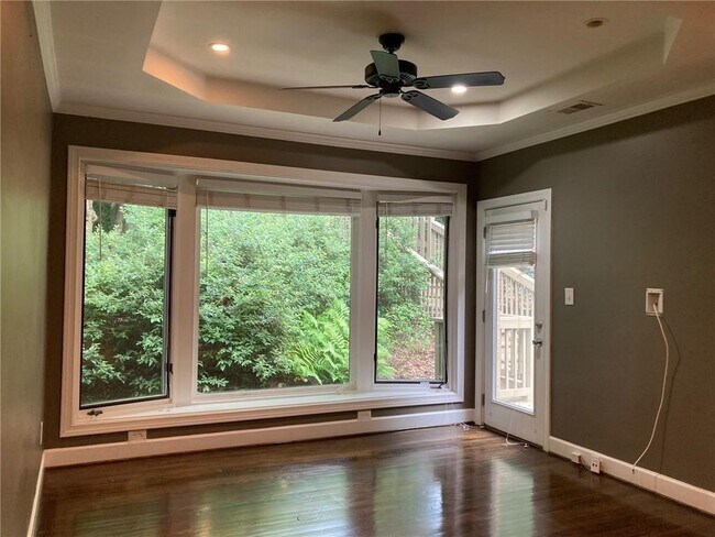 Building Photo - 49 Putnam Cir NE