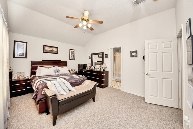 Building Photo - 1611 Bob White