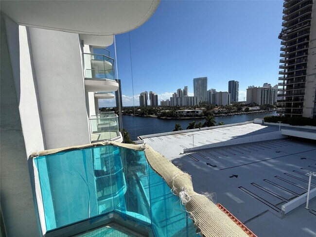 Building Photo - 19707 Turnberry Way