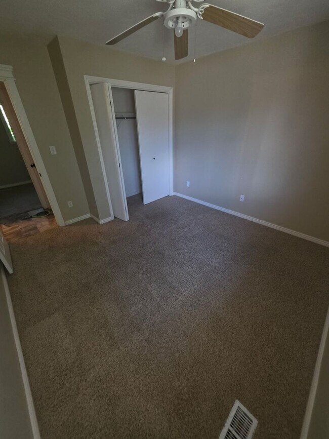 Building Photo - 355 Kurtwood Dr